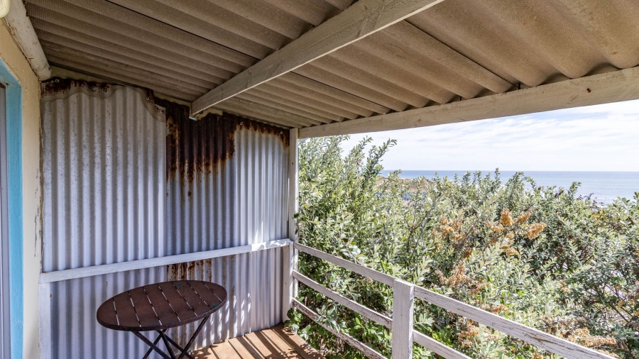 4 Bedroom Property for Sale in Perlemoenbaai Western Cape